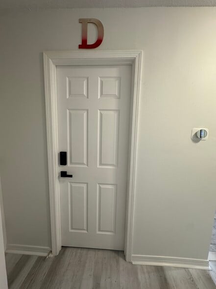 Building Photo - 4584 Tamarind Dr