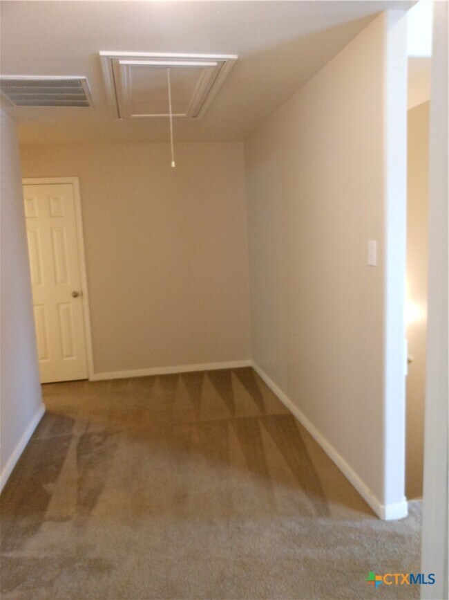 Building Photo - 312 Sparrow