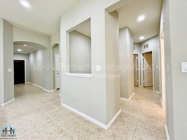 Building Photo - 12852 Laurel Brush