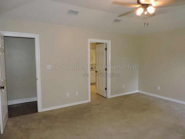 Building Photo - 5016 Challenger Way
