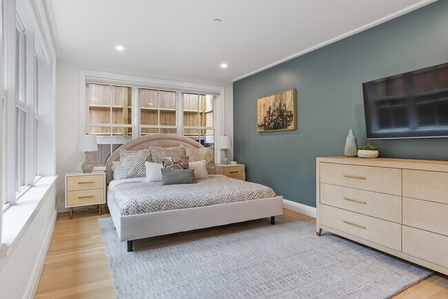 Building Photo - 69 Montgomery St