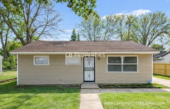 Building Photo - 887 Par Ave