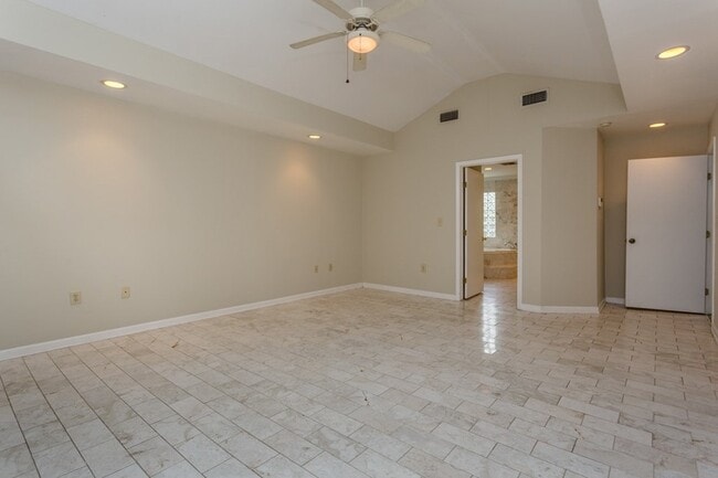 Building Photo - 1230 Timbergrove Ln