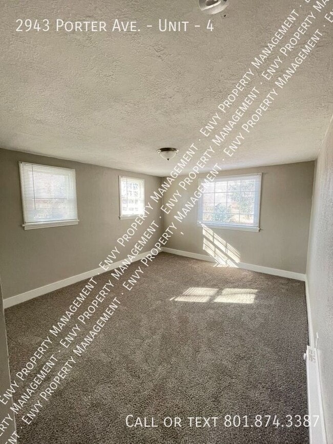 Building Photo - 2943 Porter Ave