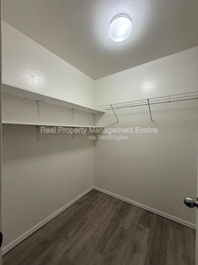 Building Photo - 12334 W Turney Ave