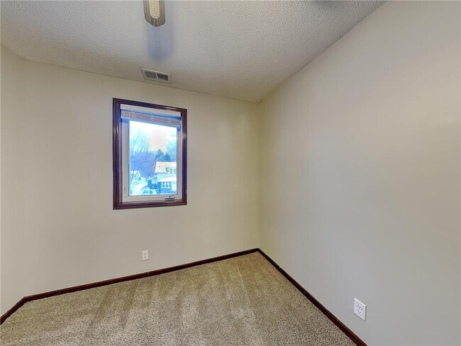 Building Photo - 891 Hazelwood St