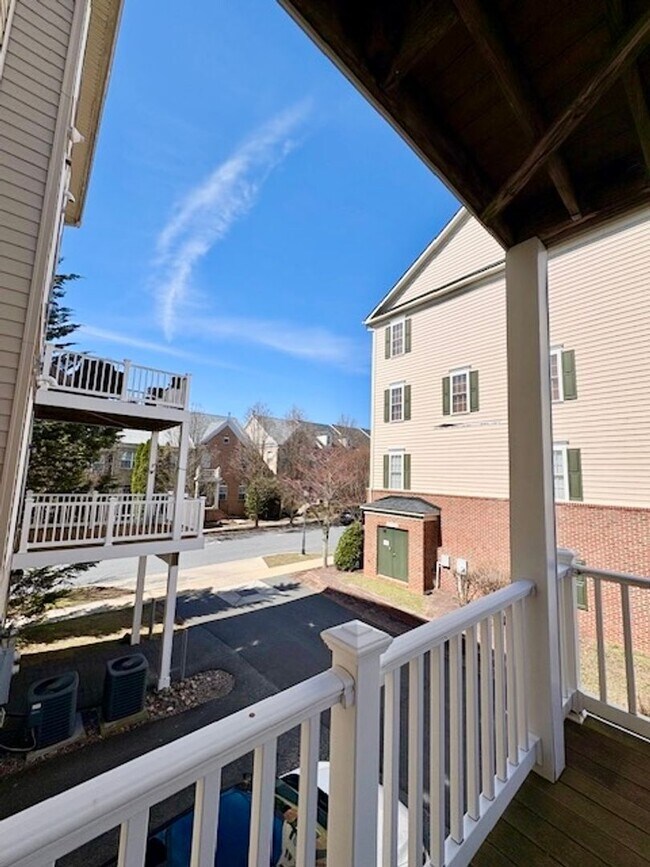 Building Photo - 645 Whetstone Glen St