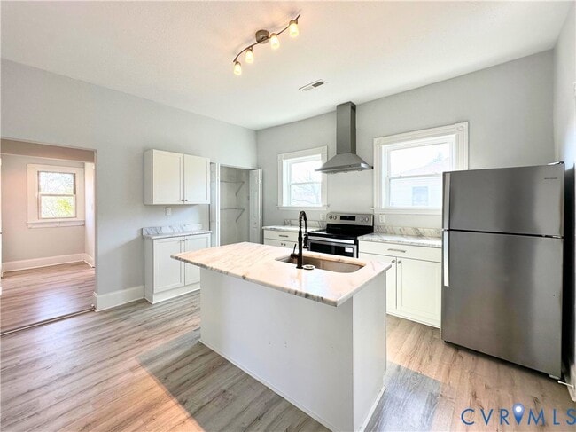 Building Photo - 501 Highland Ave