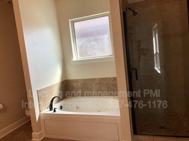 Building Photo - 103 Wood Moss Wy