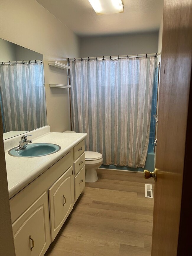 Building Photo - 340 Barrett Ave