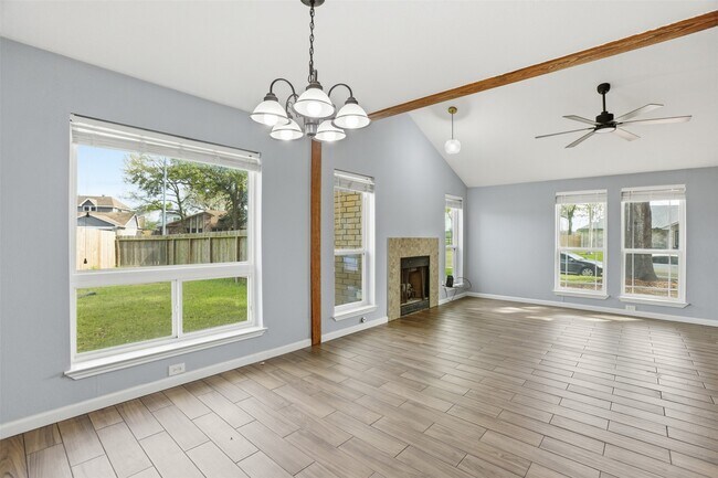 Building Photo - 7235 Battle Hills Dr