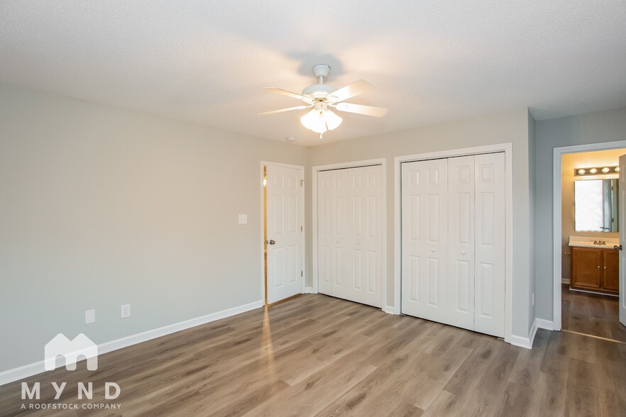 Building Photo - 312 Chinaberry Dr