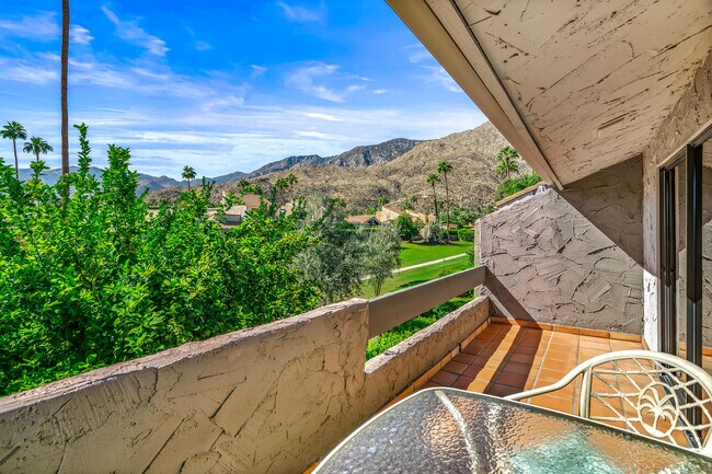 Building Photo - 215 Calle Bravo