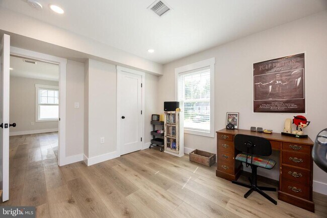Building Photo - 209 Namar Ave