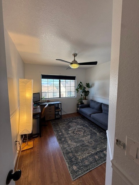 Building Photo - FOR RENT