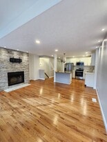 Building Photo - 10555 Montgomery Rd