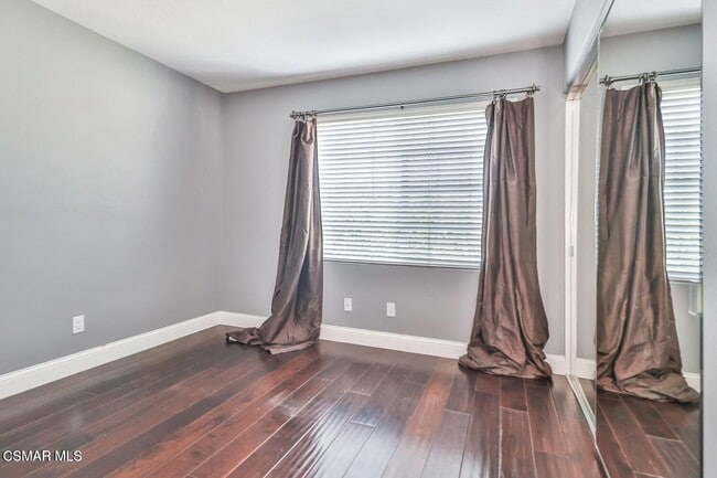 Building Photo - 3159 Foxtail Ct