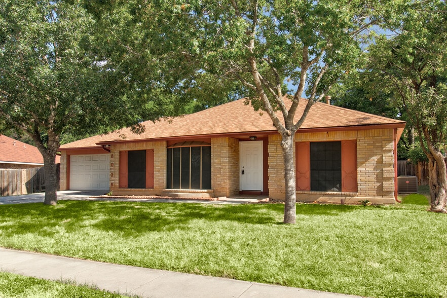 Building Photo - 8039 Misty Park St