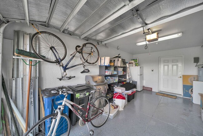 Building Photo - 13225 Silver Thorn Loop
