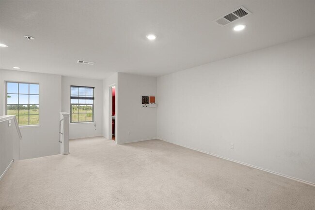 Building Photo - 243 Mancos Dr