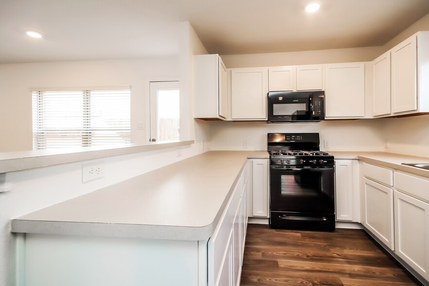 Building Photo - 32722 Orchard Haze Dr