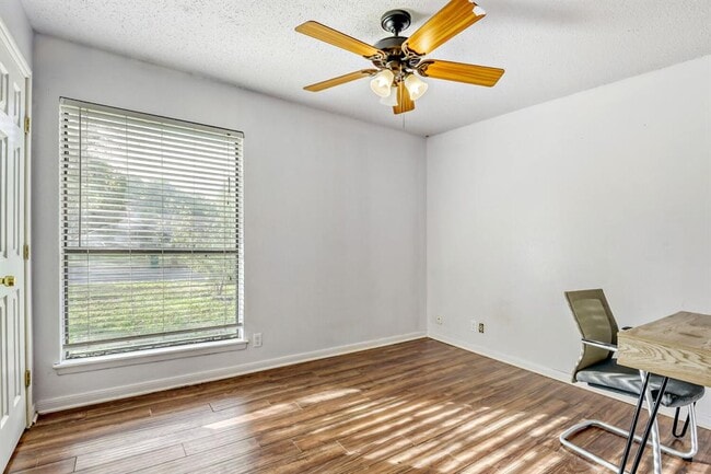 Building Photo - 12808 Irongate Ave