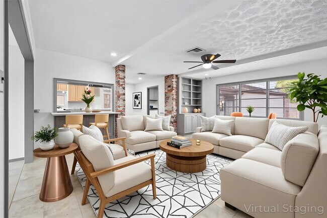 Building Photo - 13834 Oakwood Ln