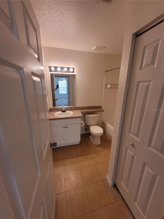 Building Photo - 36100 Lake Chase Blvd