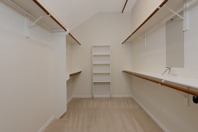 Building Photo - 14 Filigree Pines Pl