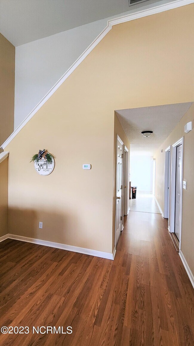 Building Photo - 108 Creeker Town Way