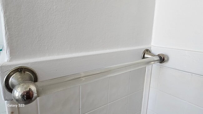 Building Photo - 17 Cleveland Ave