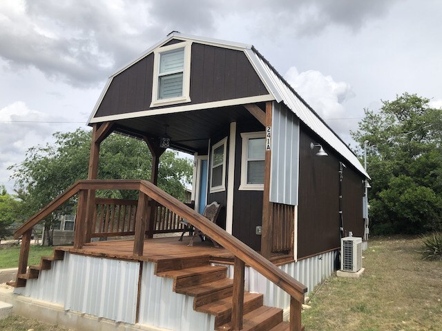 Building Photo - 241 Mount Pisgah Dr
