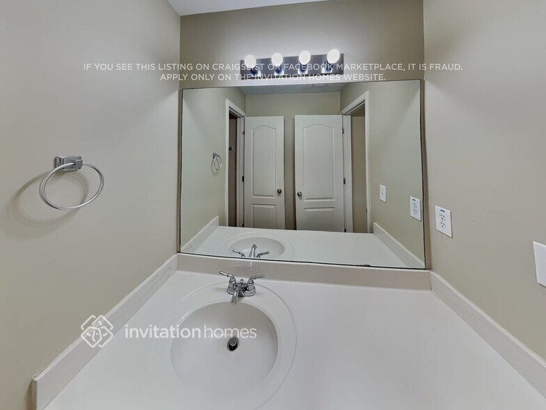 Building Photo - 429 Simonton Oak Ln SE