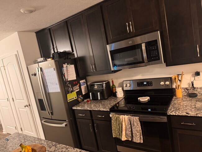 Building Photo - 6915 Wickersham Rd