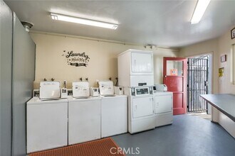 Building Photo - 245 S Pima Ave