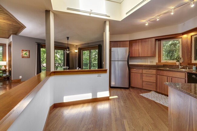 Building Photo - 6002 Hammersley Rd