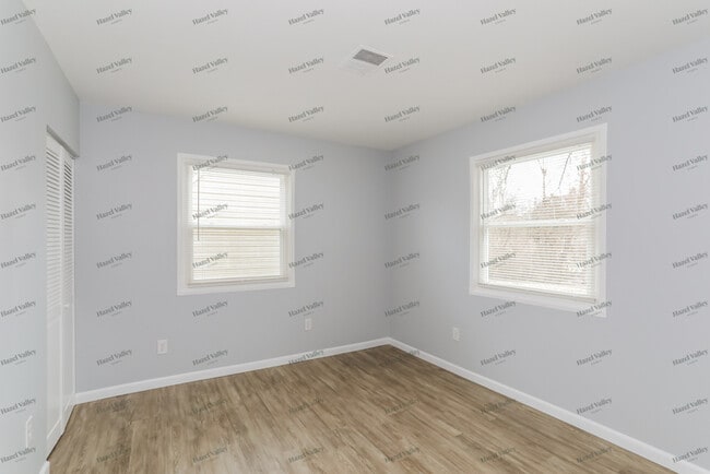 Building Photo - 9717 Loralinda Dr