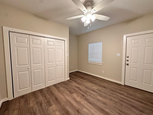 Building Photo - 3 Bed House Close to Historical Downtown Bryan