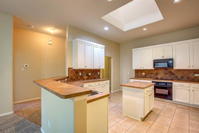 Building Photo - 9741 Hathman Ln