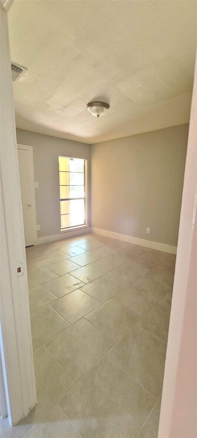 Building Photo - 15623 Mendocino Dr