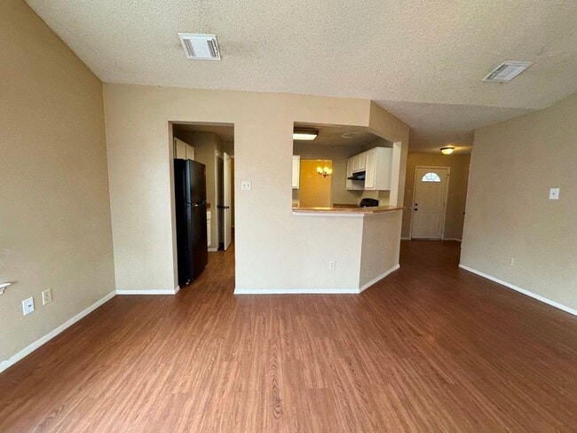 Building Photo - Come see this great single-story home available in Buckingham Estates subdivision!