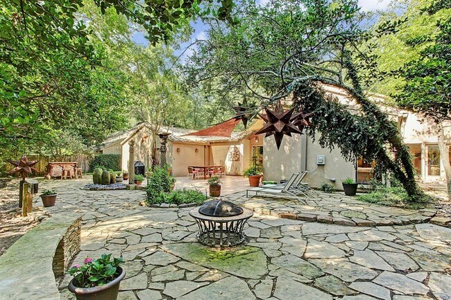 Building Photo - 2607 Crossvine Cir