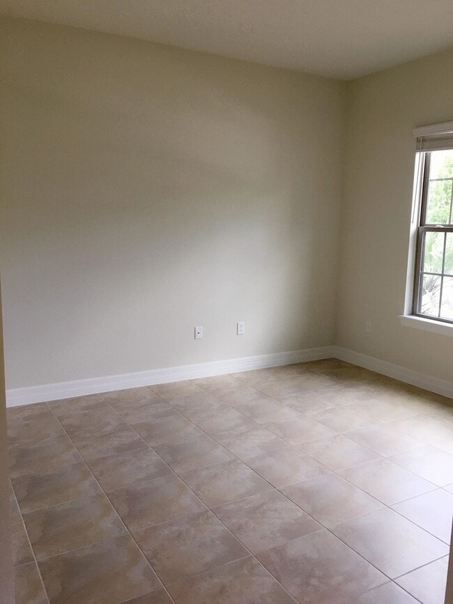 Building Photo - Dr Phillips area 4 bed 3 1/2 bath home