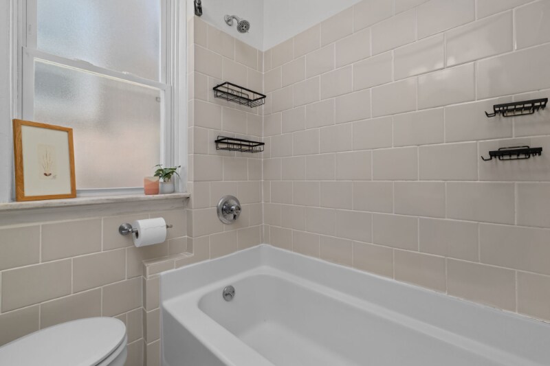 Building Photo - 5342 Itaska St