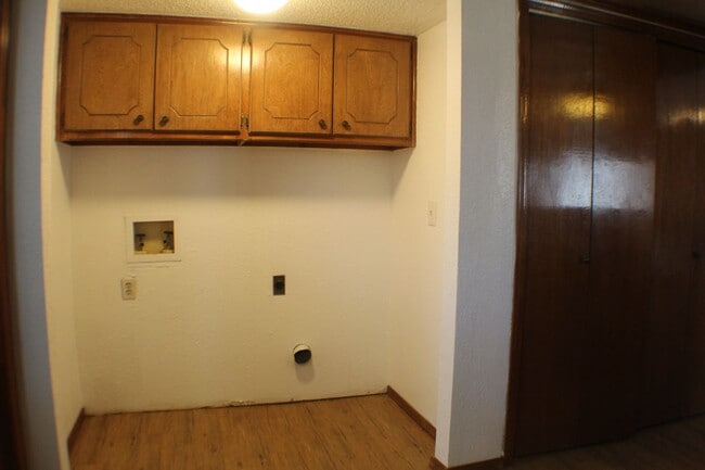 Building Photo - 4714 Creek Ct
