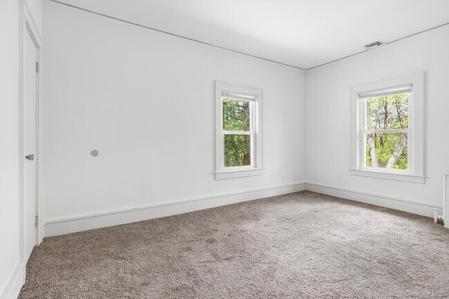 Building Photo - 65 Furnace Dock Rd