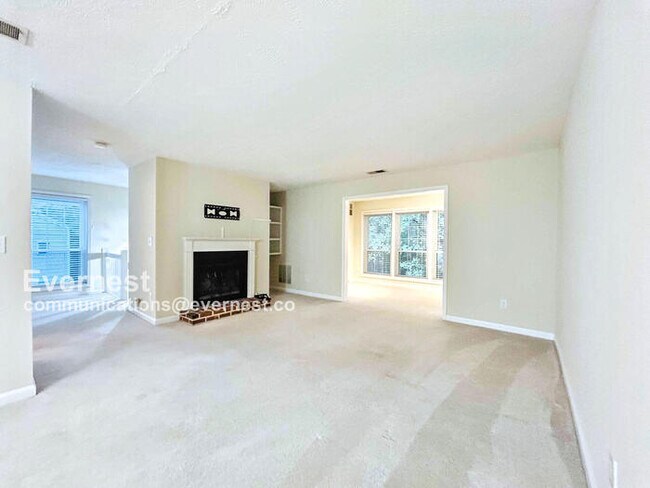 Building Photo - 12170 Cardamom Dr