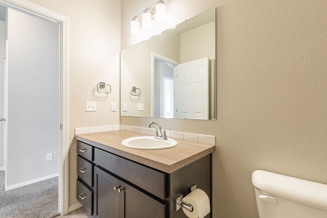 Building Photo - Central 3 bed 2 bath home
