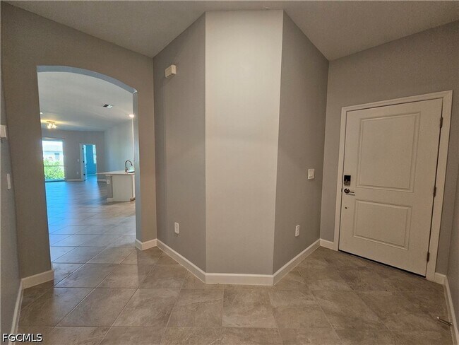 Building Photo - 20503 Hazelnut Ct S