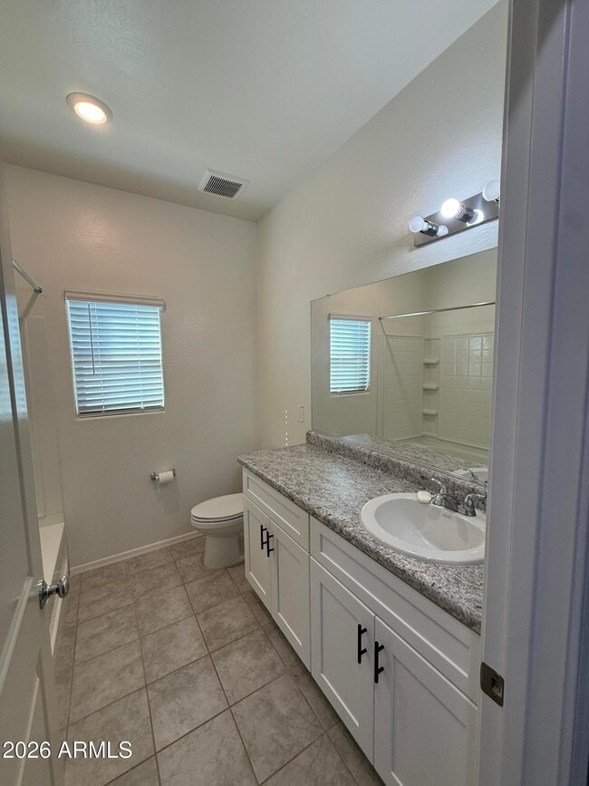 Building Photo - 1691 W Inca Dr